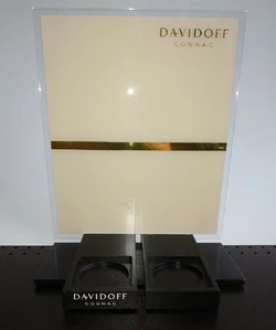 Фірмова підставка Davidoff Cognac на дві пляшки 40х32х21 див. Дисплей для коньяку