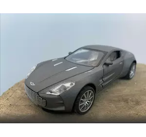 Іграшкова машинка Aston Martin One-77, металева модель, звук та світло