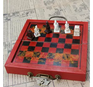 Шахова дошка в китайському стилі 21 x 21 див. Шахи. Шахова дошка з фігурами
